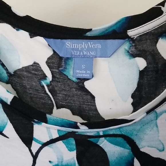 Top - Picture 2 of 3